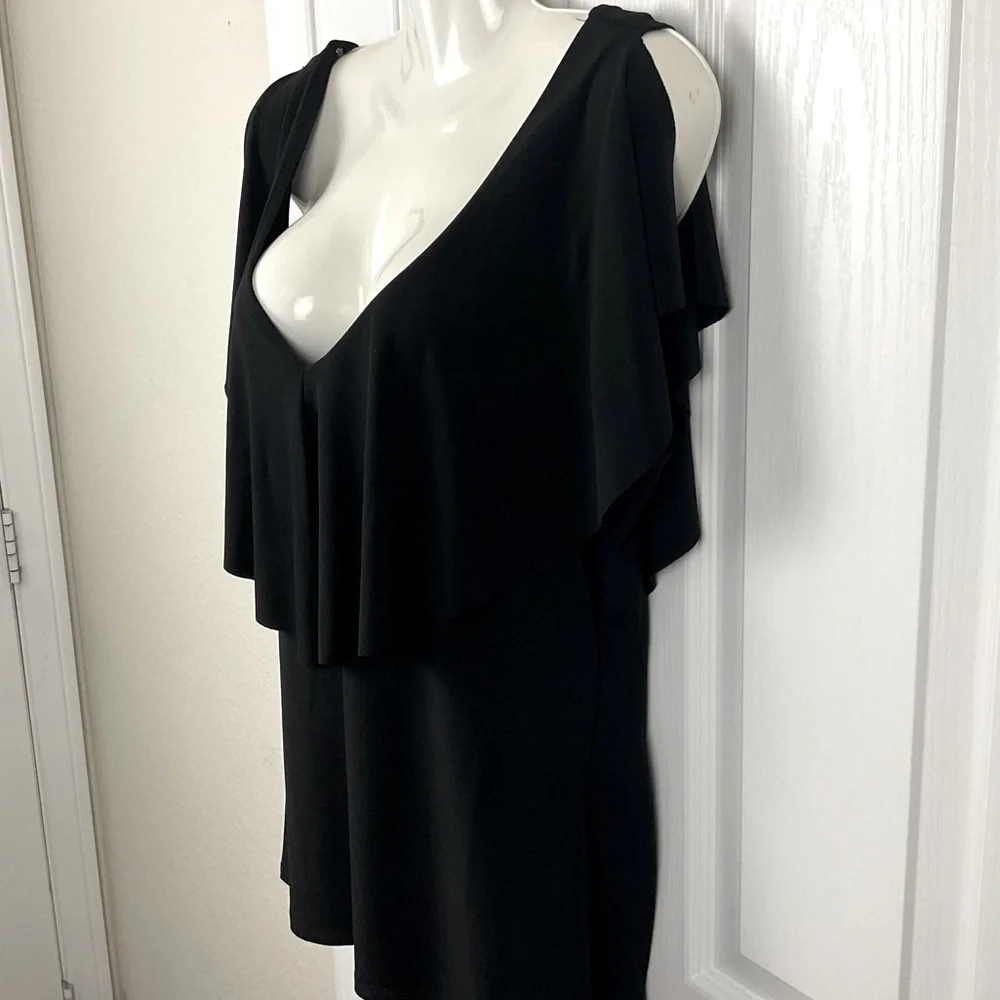Pre-Owned White House Black Market Black Sleeveless Top with Ruffles, Size M